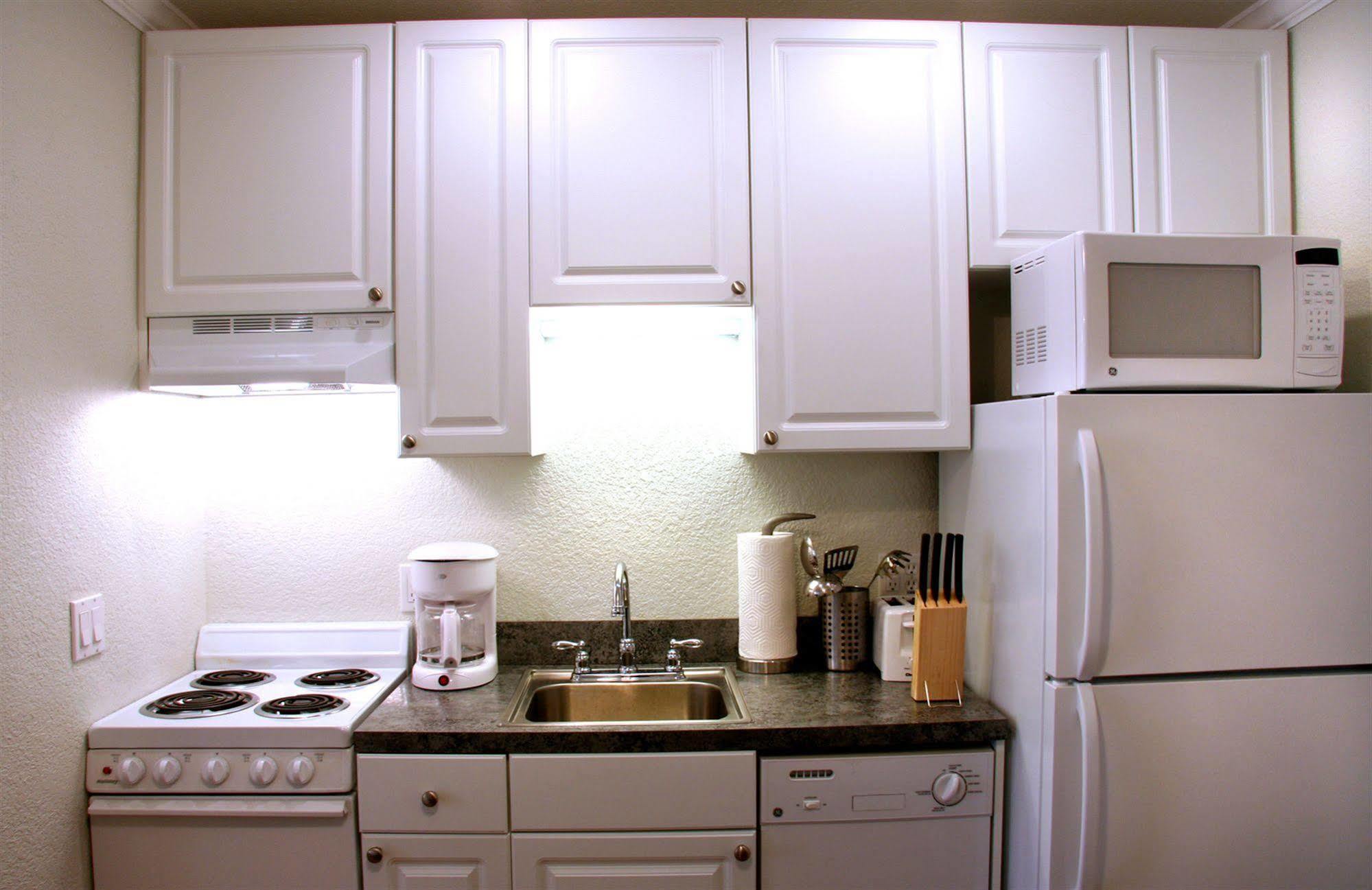 Coconut Pass-a-grille Beach Hotel 3*